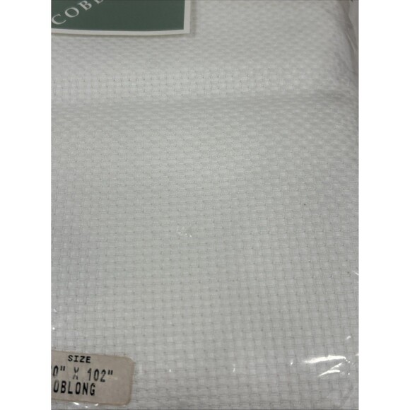 Cobblestone Tablecloth Richly Textured White 60 x 102 Oblong Weave Made In USA - Picture 4 of 6